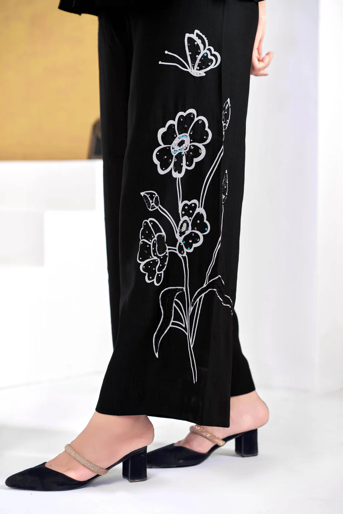 Nira Black Round Neck Floral Print Co-Ord Set